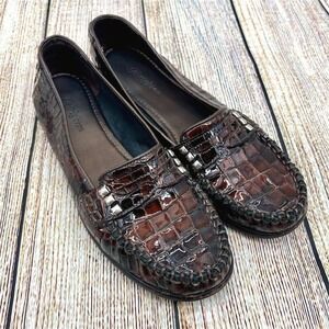 Brighton‎ Mohawk Women's Size 8 N Brown Patent Leather Crocodile Pattern Loafers